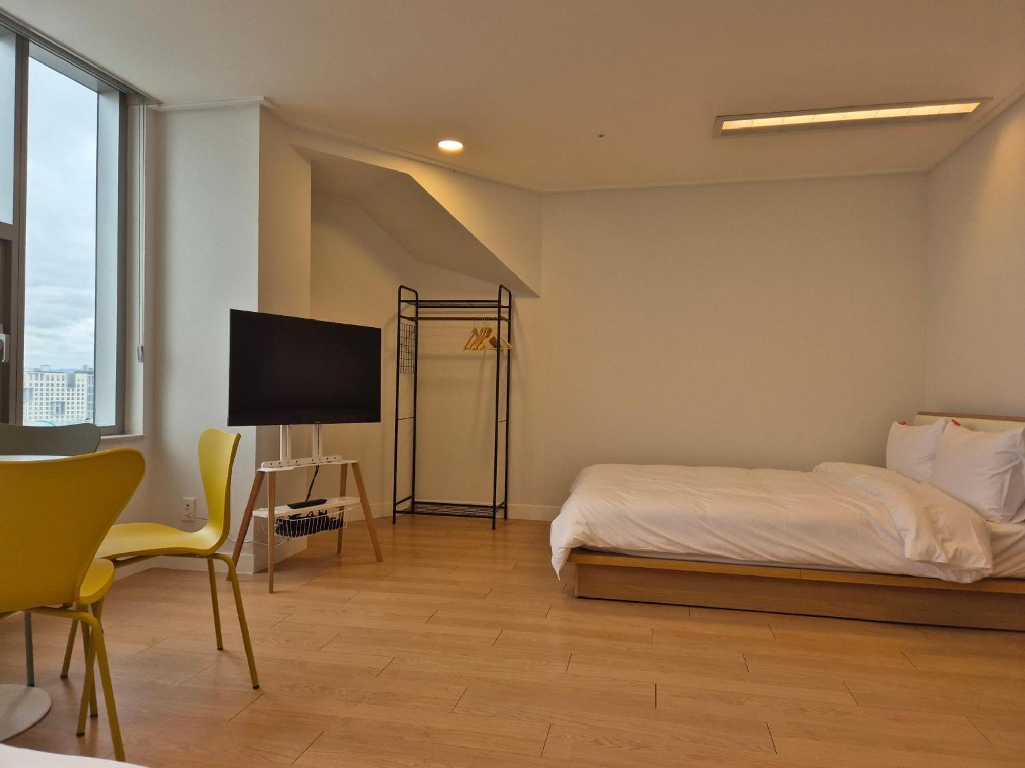 "Grand Opened" Maxtyle Guesthouse Dongdaemun Seoul Rom bilde